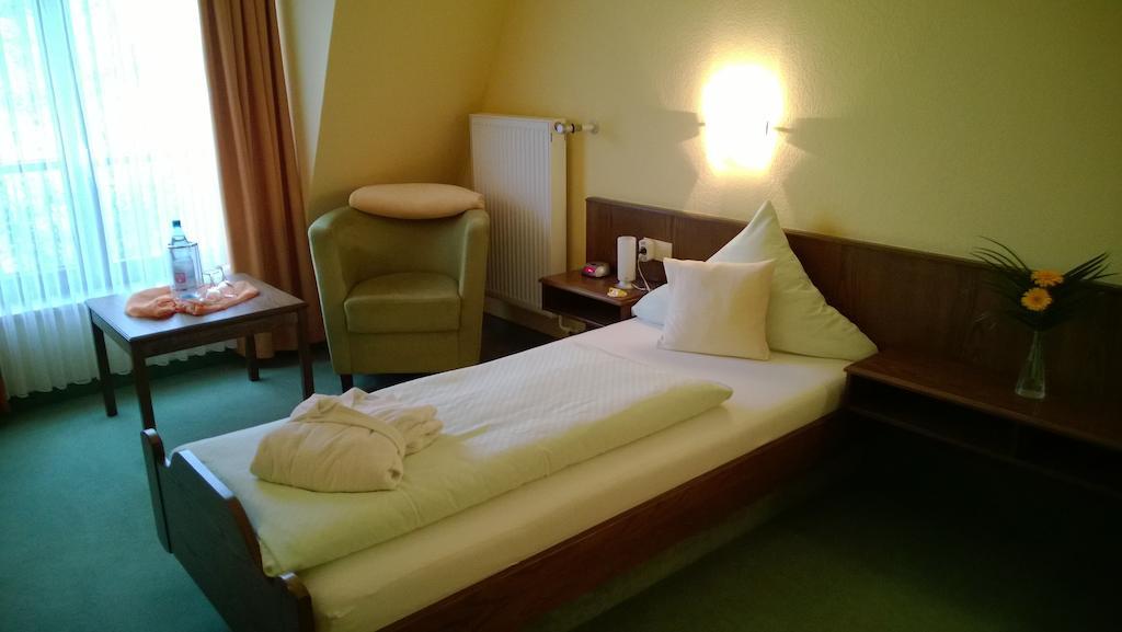 Landhotel Vierjahreszeiten Бад Кьонигсхофен им Грабфелд Стая снимка